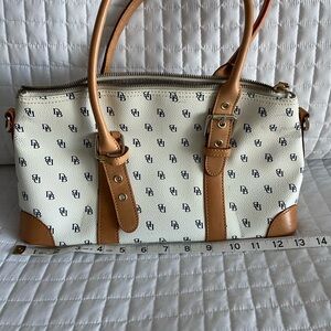 Dooney & Bourke White with Tan Accents Handbag with matching sunglasses case